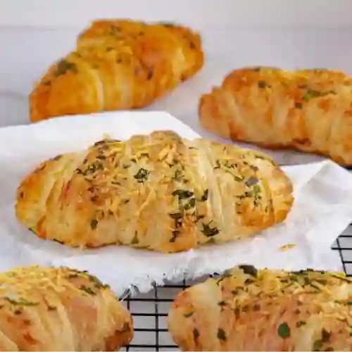 Croissant de Espinaca y Queso