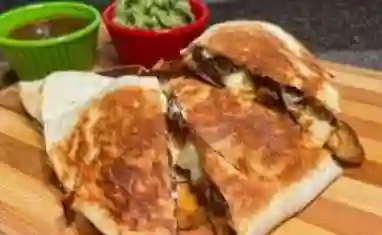 Quesadilla Mixta