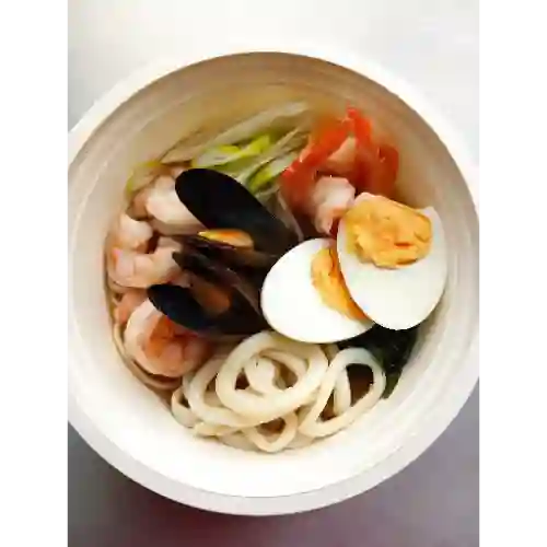 Ramen de Mariscos +Bebida