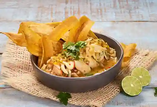 Ceviche a la Maracuyá y Chiles Dulces