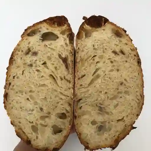 Pan masa madre datiles y provolone