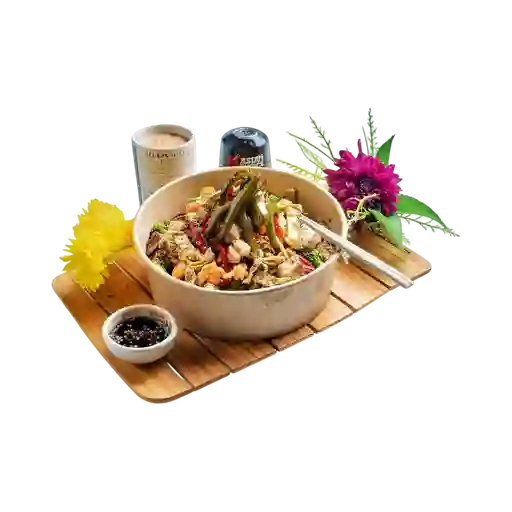 Wok Salteado con Cerdo y Camarón
