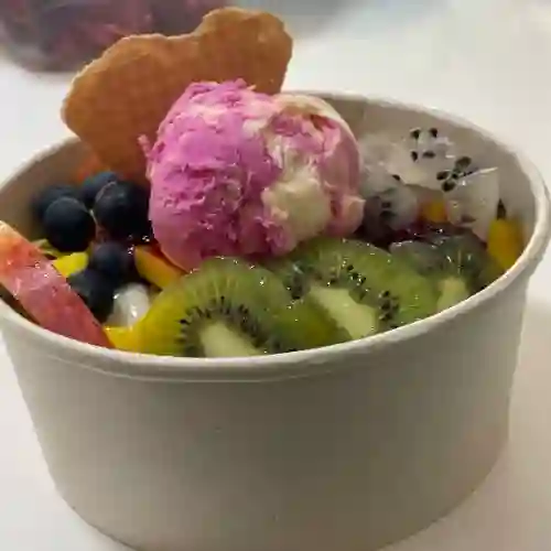 Ensalada de Frutas con 2 Helado 24onz