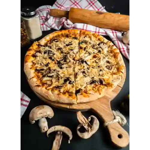 Pizza pollo champiñon