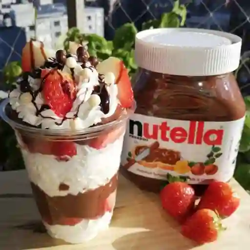 Fresas con crema nutella más toppings