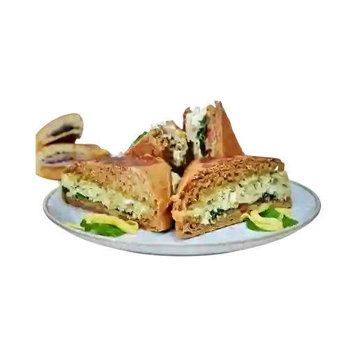 Sándwich Pollo Desmenuzado