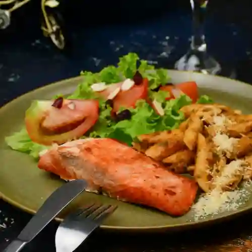 Almuerzo con Salmón + Limonada