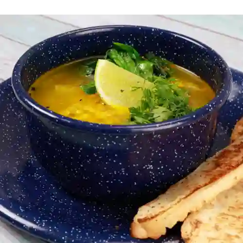 Sopa de lentejas rosadas y curcuma