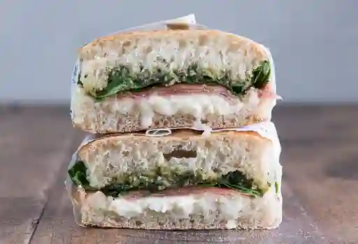 Focaccia carnívora