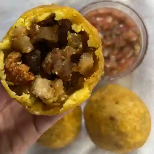 Pasteles de Chicharron y Carne