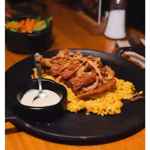 Chicharrón con Arroz Cremoso