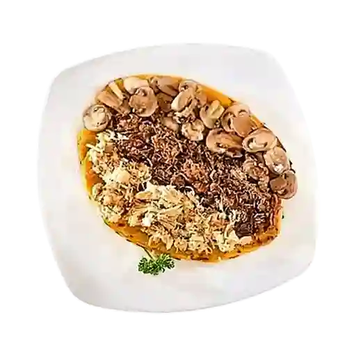 Patacón Pollo Champiñones