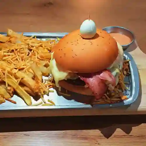 Combo Hamburguesa Especial + Papas