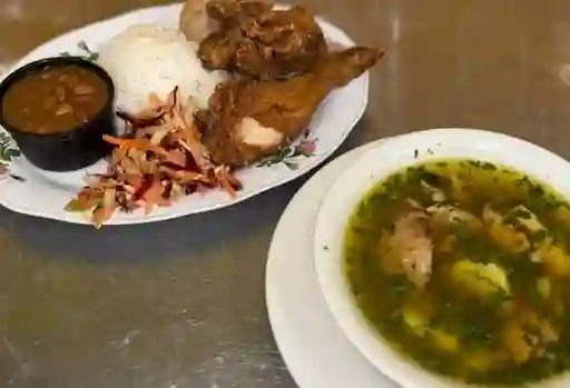 Almuerzo Presa de Pollo