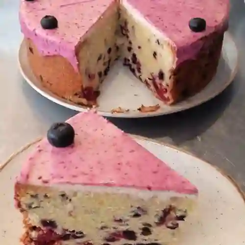 Porción Torta de Frutos Rojos