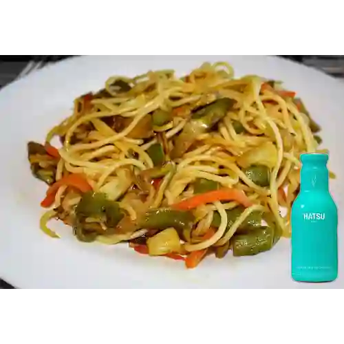 Spaguettis con Vegetales + Hatsu Granada y Mora Azul 400ml