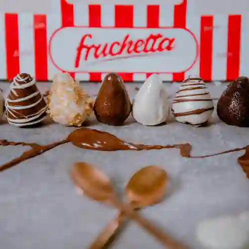 Caja X12 Fresas Decoradas