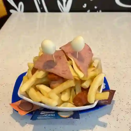 Salchipapa