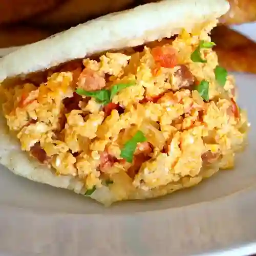 Arepa con Huevos Sencilla