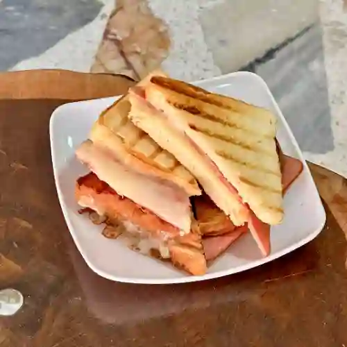 Sandwich de Jamón y Queso