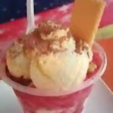 Salpicon con Helado 16 Onz.