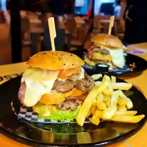 Hamburguesa Doble Quesuda