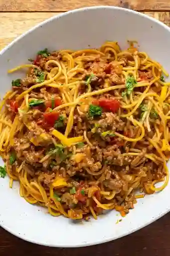 Espaguetis Spaghetti y Lasaña Napolitana