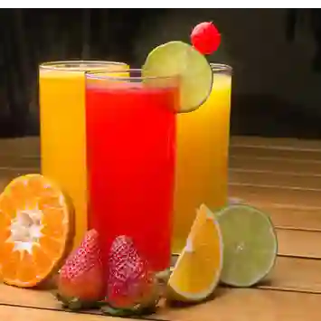 Jugos naturales en agua