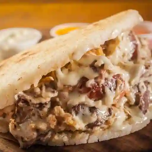 Arepa con todo