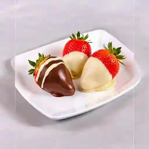 Fresas Con Chocolate Y Lechera