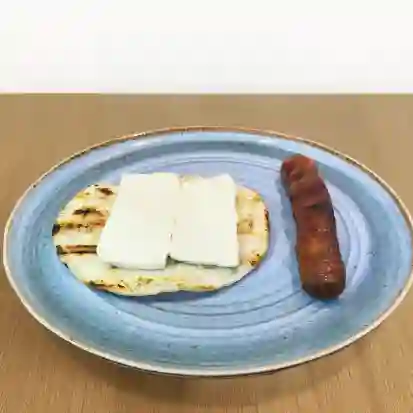 Arepa Tela con Chorizo Artesanl