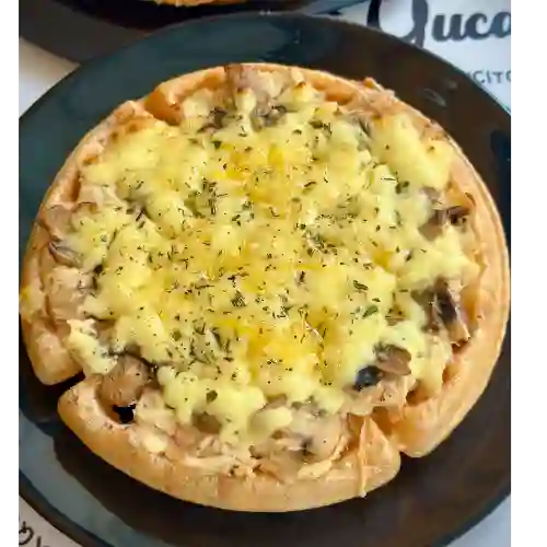 Waffle Pollo Champiñon
