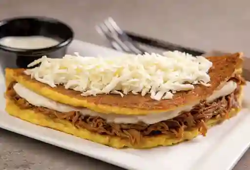Combo Cachapa con Pollo y Queso