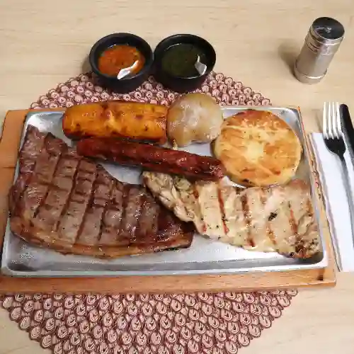 Mixto Al Carbón - Gratis Sopa y Limonada