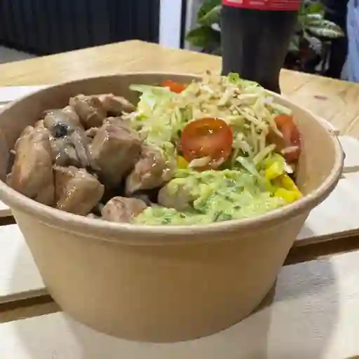 Bowl pasta, cerdo con champiñones