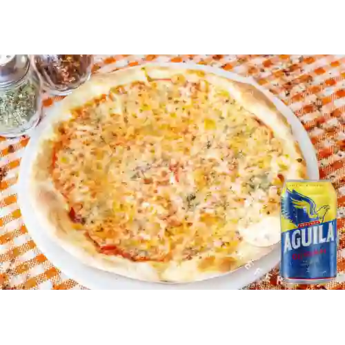 Combo Pizza Mediana 2 Sabores + Aguila Orig Lata 330ml