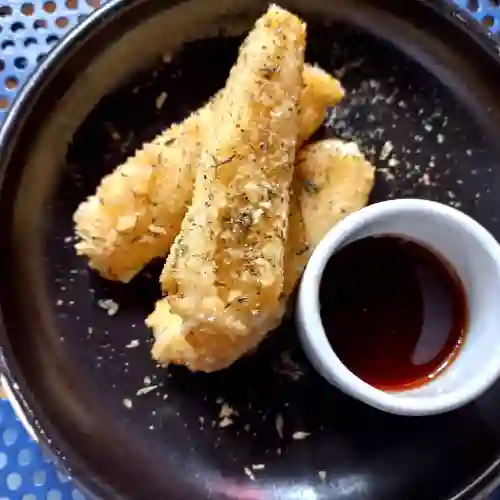 Deditos de Mozzarella con Salsa