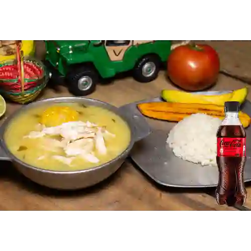 Combo Ajiaco + Coca Cola Sin Azúcar 400 ml