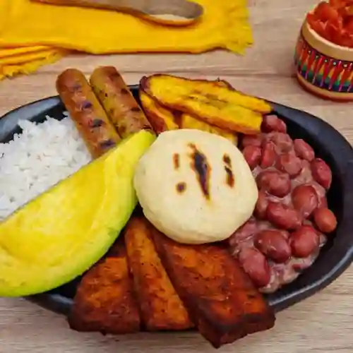 Bandeja Paisa Vegana