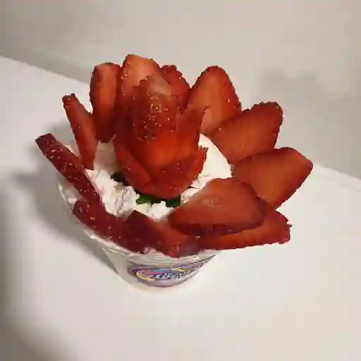 Fresas con crema - vaso 9 onz