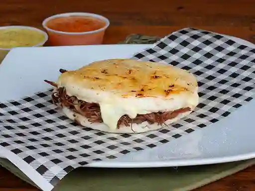 Arepa con Carne