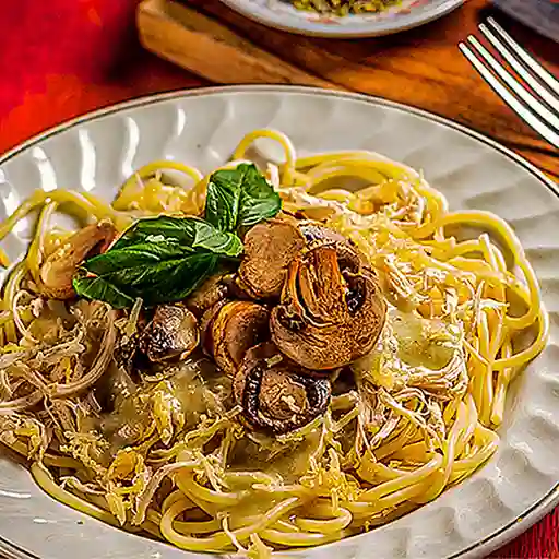 Pasta Pollo y Champiñón