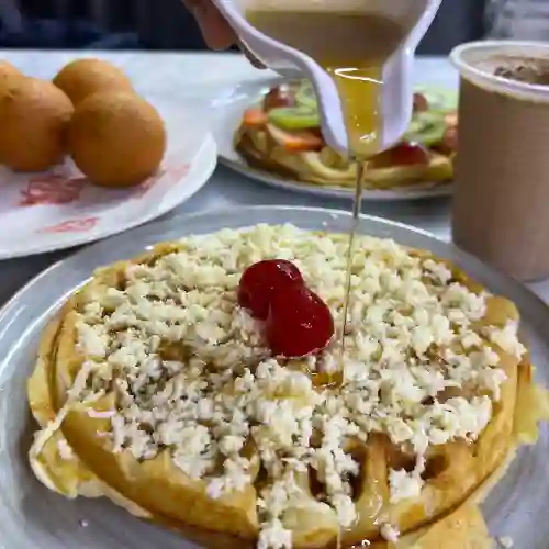 Waffle de Almojabana con Queso