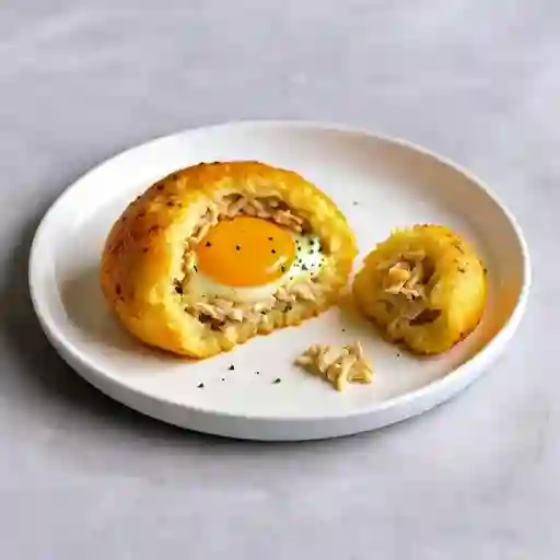 Papa rellena con pollo y huevo