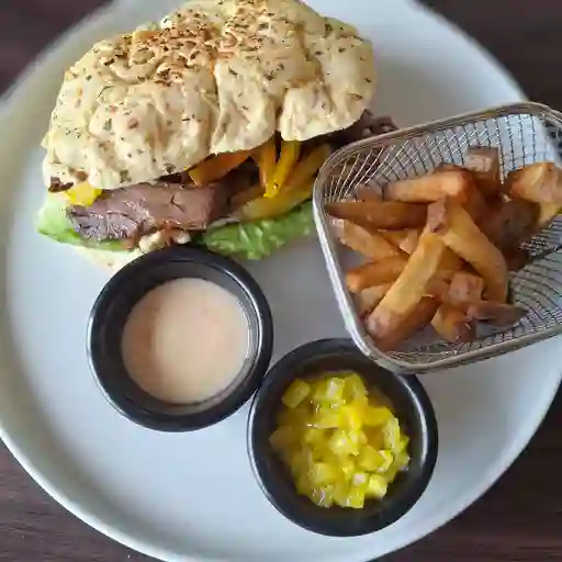 Sandwich de brisket + papa a la francesa