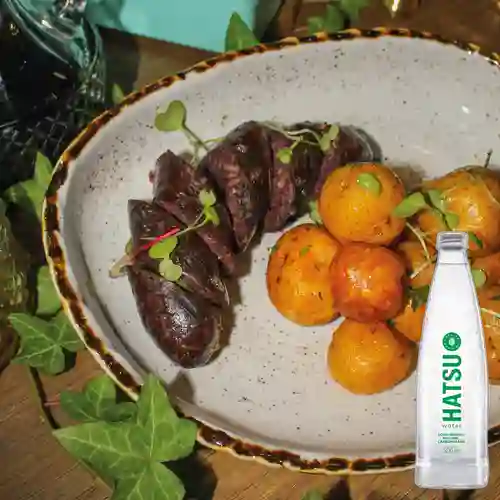 Combo Morcilla Criolla + Hatsu Mineral con Gas 300 ml