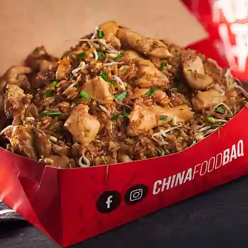 Medio Arroz Chino de Pollo + Coca-cola
