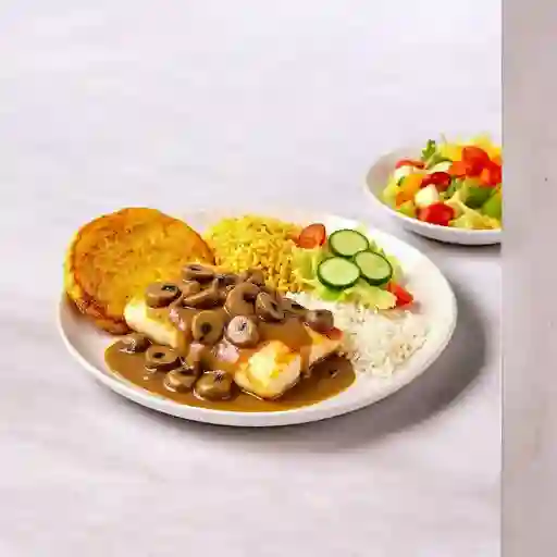 Pescado En Salsa De Champinones