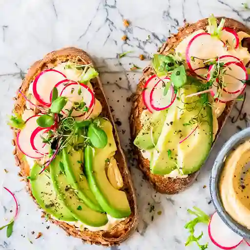 Tostadas de Aguacate