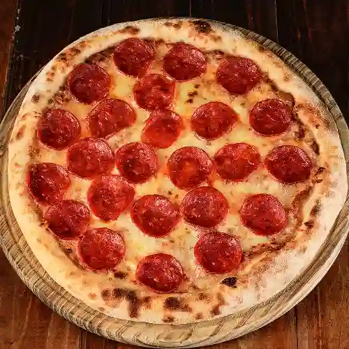 Pizza con Pepperoni Mediana
